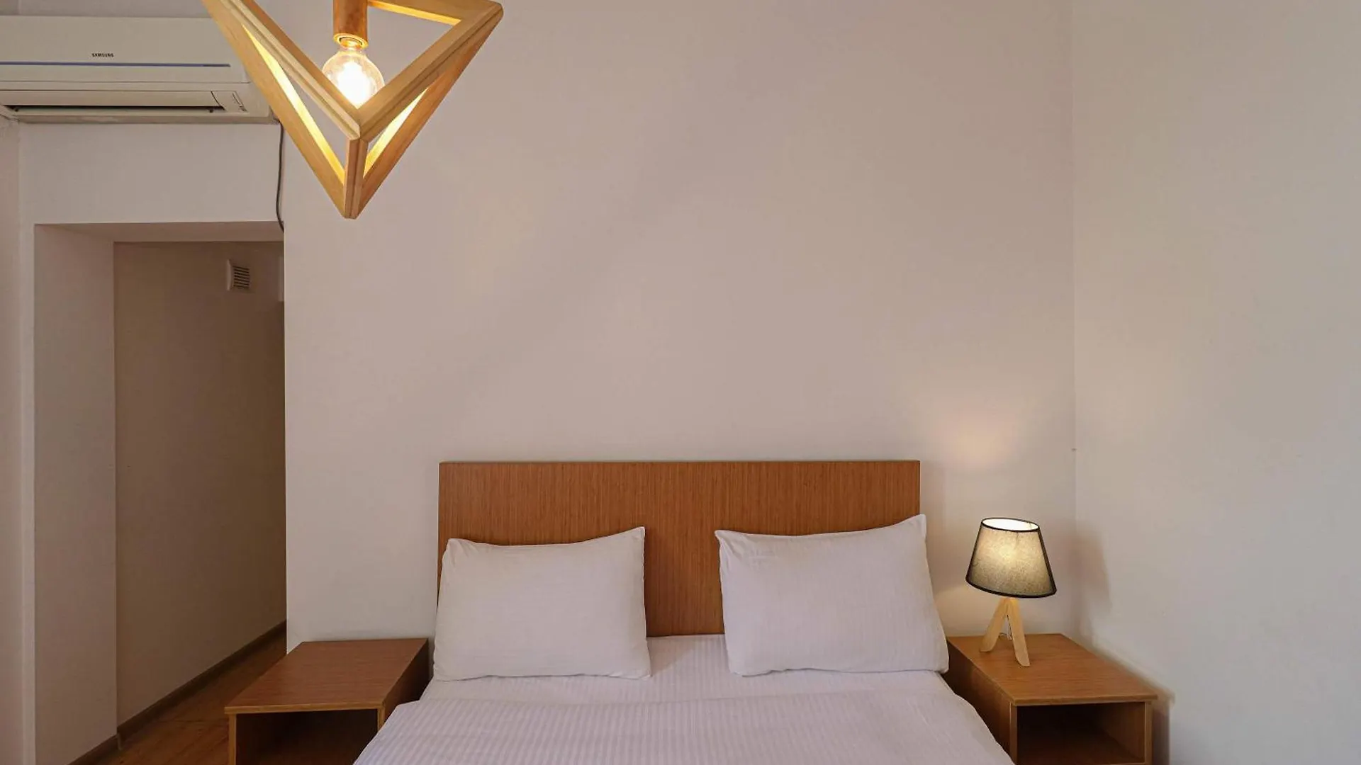 2 Bedroom Apartment Behind Opera House Tbilissi